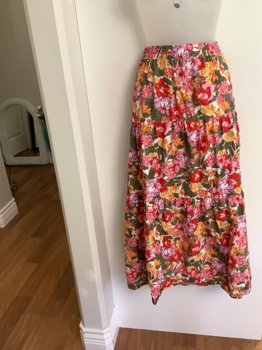 Joe Fresh Midi Skirt MEDIUM, LIKE NEW